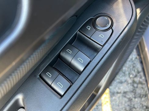 New 2026 Chevrolet Equinox EV LT image 23