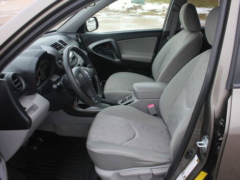 Used 2009 Toyota RAV4 4WD image 30