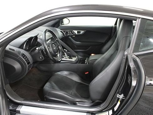 Used 2017 Jaguar F-TYPE Coupe RWD image 10