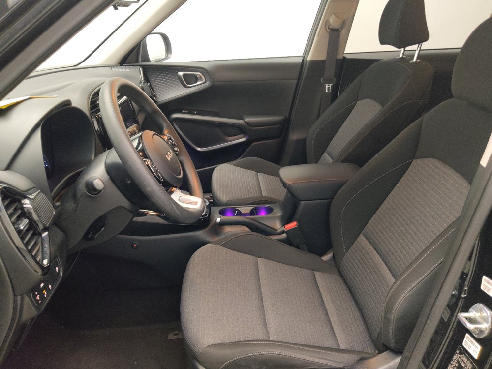Used 2022 Kia Soul S FWD image 17