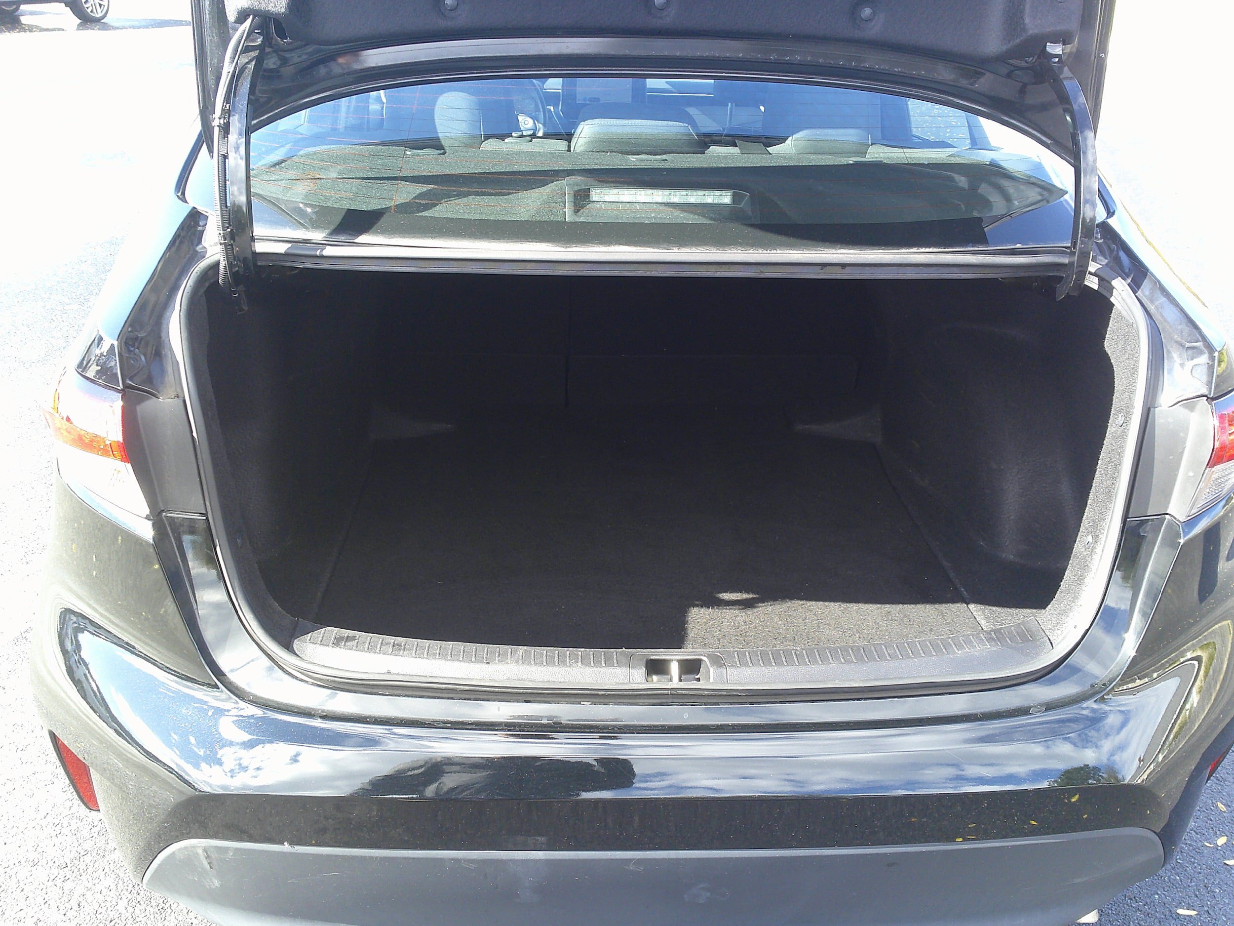 Used 2024 Toyota Corolla LE FWD image 22
