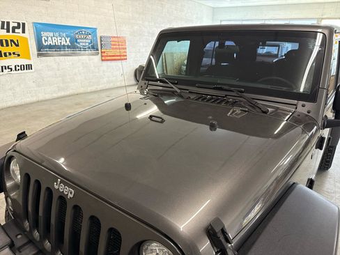 Used 2018 Jeep Wrangler Unlimited Sport w/ Connectivity Group image 72