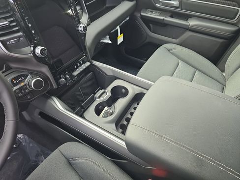 New 2026 RAM 1500 4x4 Crew Cab image 22