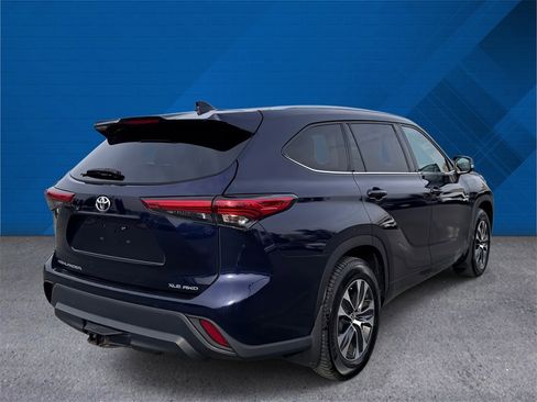 Used 2020 Toyota Highlander XLE image 9