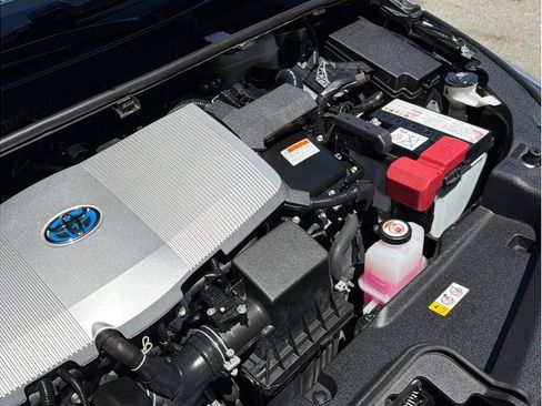 Used 2022 Toyota Prius Prime LE FWD image 28