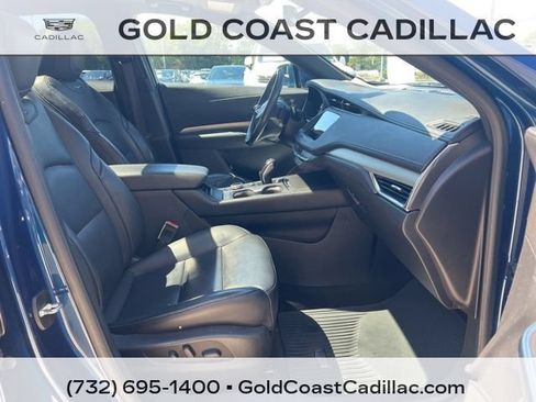 Used 2019 Cadillac XT4 Premium Luxury w/ Cold Weather Package FWD image 7