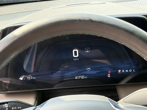 Used 2025 Chevrolet Equinox LT w/ Convenience Package II FWD image 8