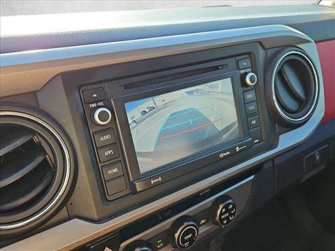 Used 2018 Toyota Tacoma SR5 image 13