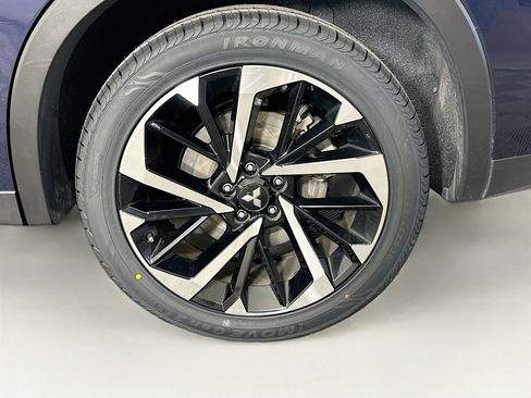 Used 2024 Mitsubishi Outlander SE image 11