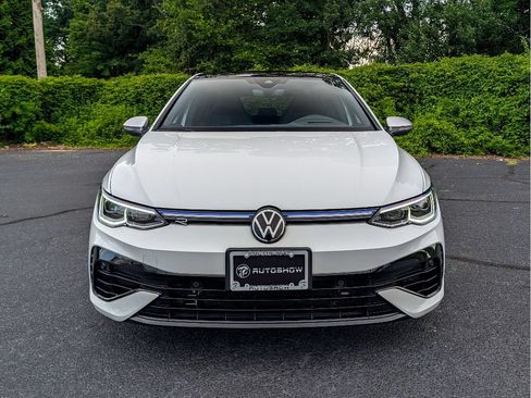 Used 2024 Volkswagen Golf R AWD/4WD image 2