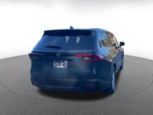 Used 2025 Toyota Grand Highlander XLE image 14