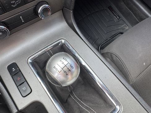 Used 2012 Ford Mustang V6 image 27