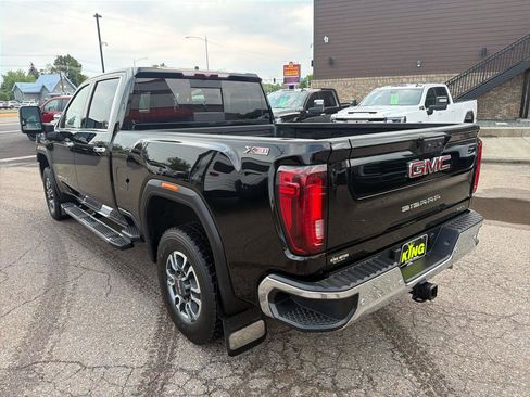 Used 2021 GMC Sierra 2500 SLT w/ SLT Preferred Package AWD/4WD image 4