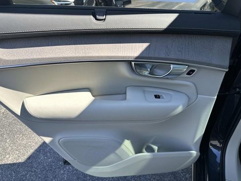 New 2026 Volvo XC90 B6 Ultra w/ Protection Package AWD/4WD image 17