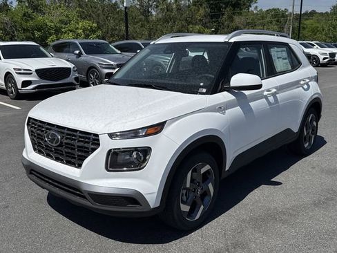 New 2026 Hyundai Venue SEL FWD image 3