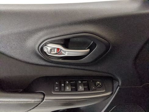 Used 2016 Jeep Cherokee Sport w/ Trailer Tow Group FWD image 12