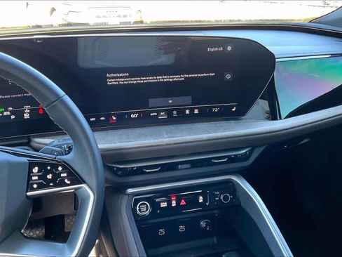 Certified 2025 Audi Q5 Premium w/ Convenience Package image 6