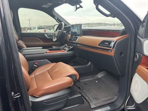 Certified 2024 Lincoln Navigator L Reserve AWD/4WD image 16