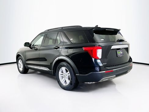 Used 2024 Ford Explorer XLT w/ Equipment Group 202A image 5