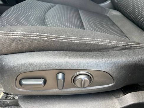 Used 2023 GMC Terrain SLE w/ Driver Convenience Package FWD image 21