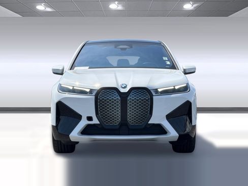 Certified 2023 BMW iX xDrive50 w/ Sport Package AWD/4WD image 6