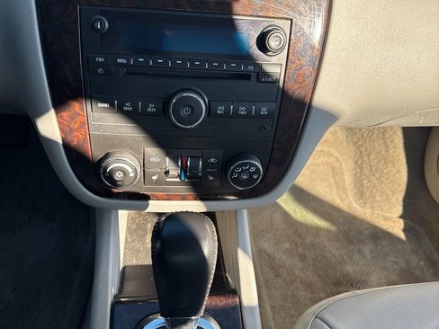 Used 2012 Chevrolet Impala LTZ image 19