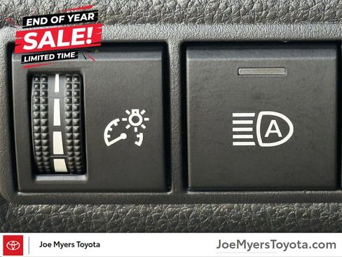 Used 2025 Toyota Corolla SE image 19