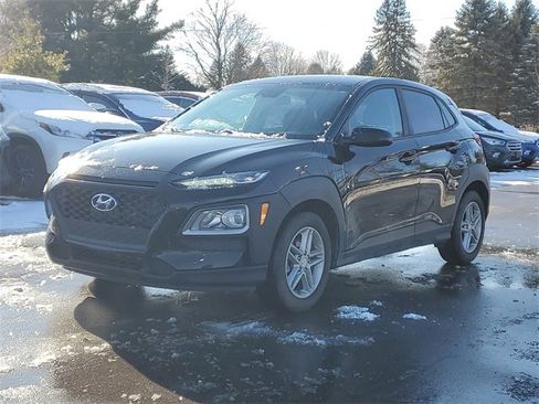 Used 2019 Hyundai Kona SE image 2
