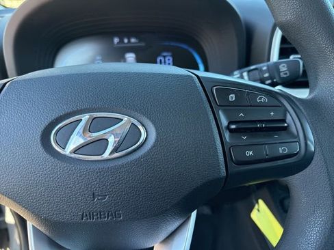 Certified 2023 Hyundai Venue SE w/ Cargo Package image 36