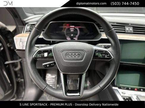 Used 2023 Audi e-tron Premium Plus AWD/4WD image 29