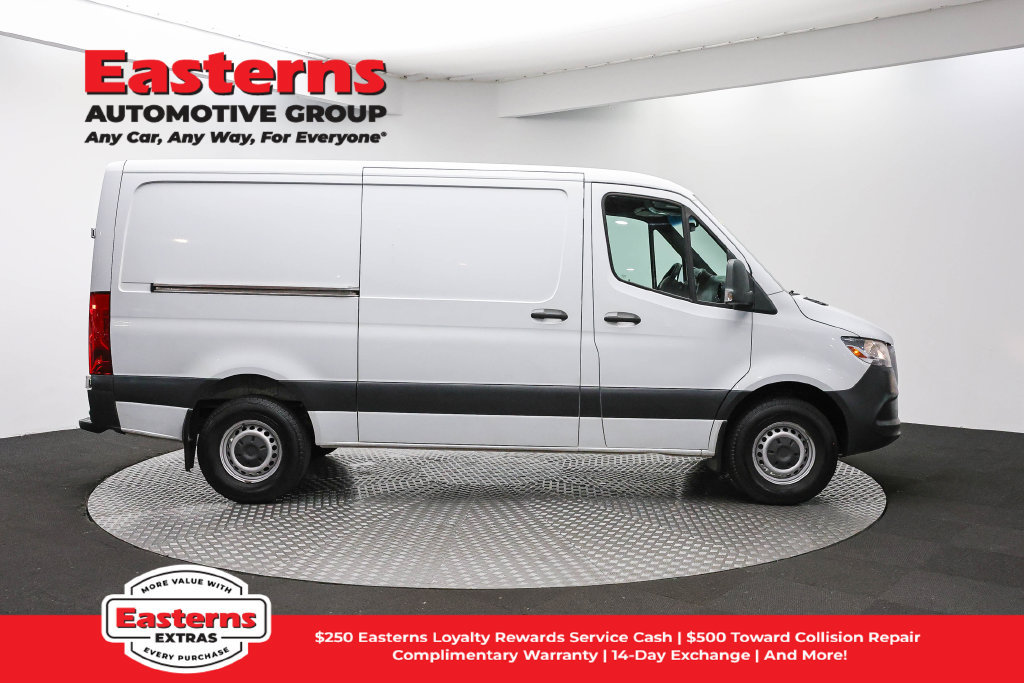Used 2019 Freightliner Sprinter 2500 RWD image 5