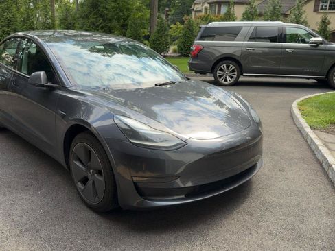 Used 2023 Tesla Model 3 Standard Range RWD image 2