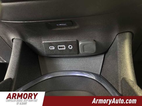 Used 2024 Chevrolet Malibu LT image 21