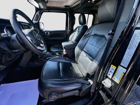 Used 2019 Jeep Wrangler Unlimited Sahara w/ Cold Weather Group AWD/4WD image 20