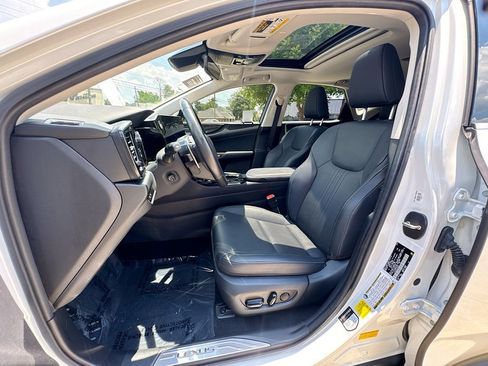 Used 2025 Lexus NX 250 FWD w/ Premium Package image 20