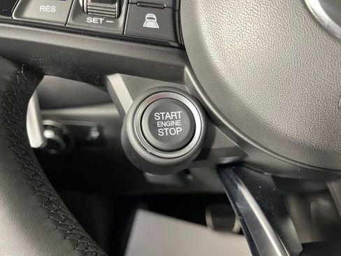 Used 2025 Alfa Romeo Tonale Veloce w/ Premium Package image 24