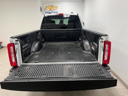 Used 2025 Ford F250 XLT image 19