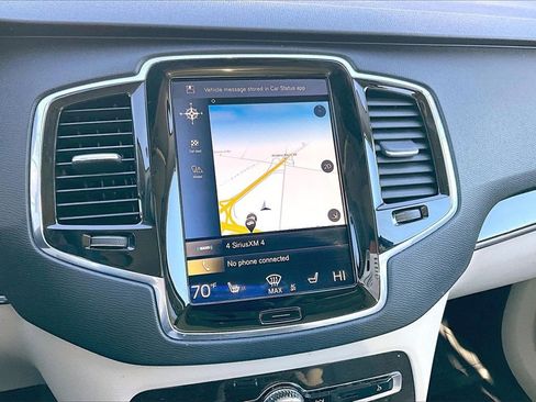 Used 2018 Volvo XC90 T6 Momentum w/ Convenience Package image 6