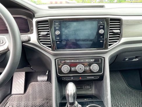 Used 2022 Volkswagen Atlas SE w/ Panoramic Sunroof Package AWD/4WD image 12