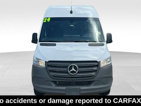 Used 2024 Mercedes-Benz Sprinter 144 Cargo image 2