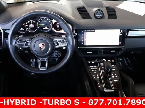Used 2023 Porsche Cayenne Turbo S image 15