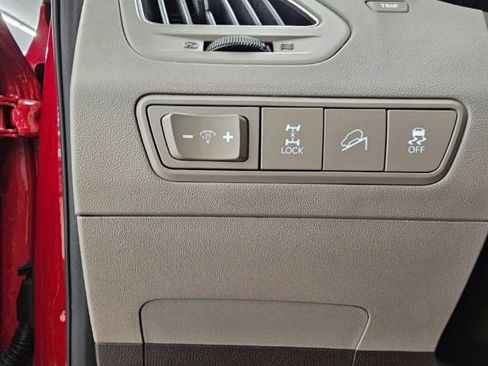 Used 2012 Hyundai Tucson GLS image 14