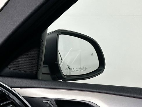 Used 2025 BMW X4 xDrive30i w/ Premium Package image 22