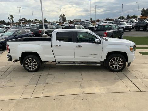 Used 2021 GMC Canyon Denali image 8