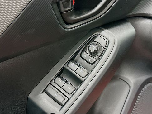 Used 2024 Subaru Crosstrek 2.0i Premium image 15