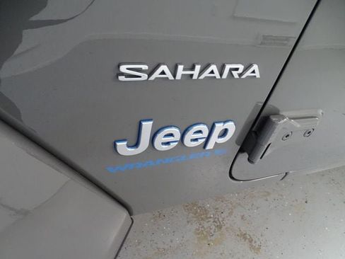 Certified 2023 Jeep Wrangler Unlimited Sahara w/ Cold Weather Group AWD/4WD image 26