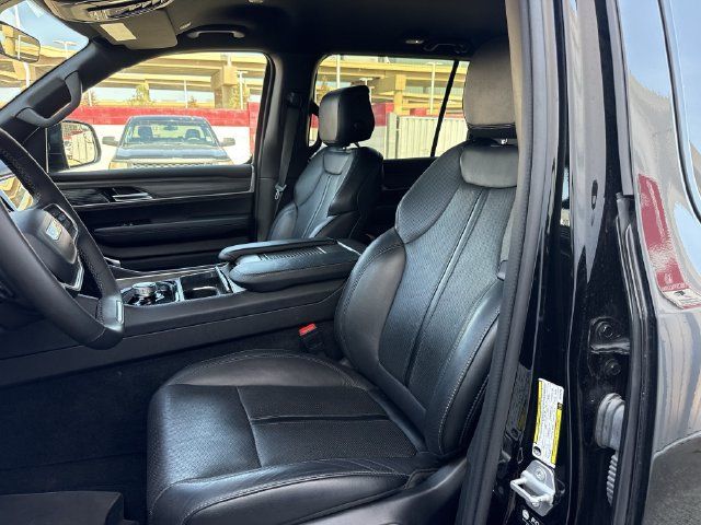 Used 2024 Jeep Wagoneer L Series II w/ Flexible Seating Group RWD image 26
