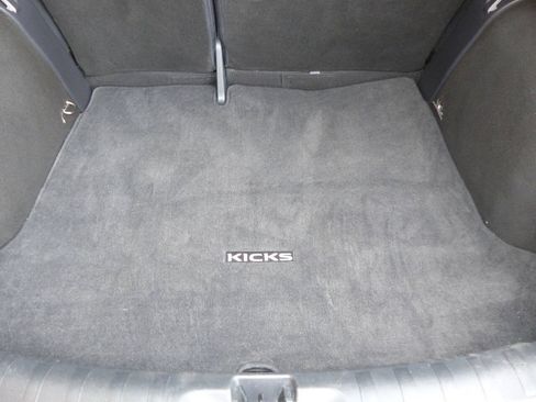 Used 2020 Nissan Kicks S FWD image 32
