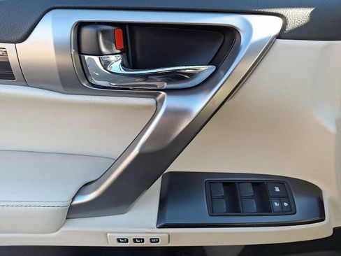 Used 2023 Lexus GX 460 Premium image 13