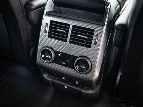 Used 2018 Land Rover Range Rover Sport Supercharged image 38